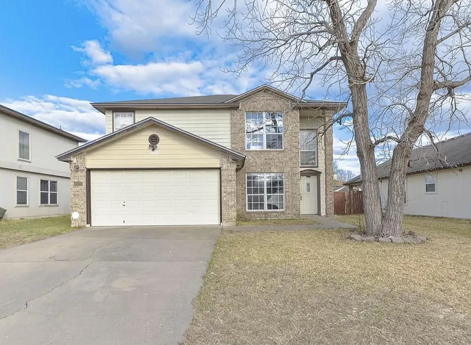 1600 Quarry Dr — Photo 1