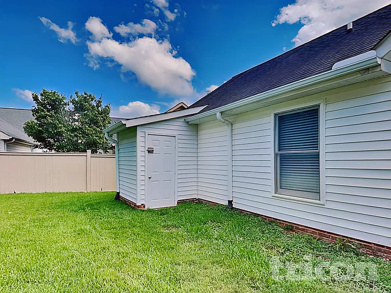 113 Cobblestone Ct — Photo 14