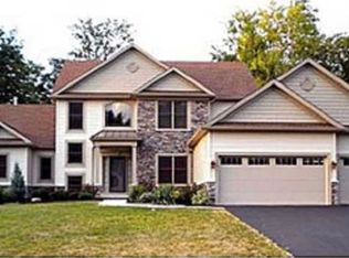 149 Breezewood Dr, Orchard Park, NY 14127