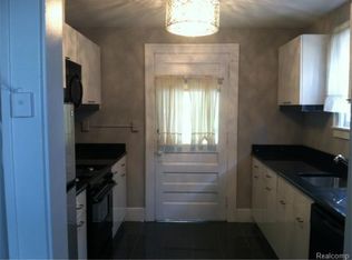 315 W 6th St APT 2, Royal Oak, MI 48067