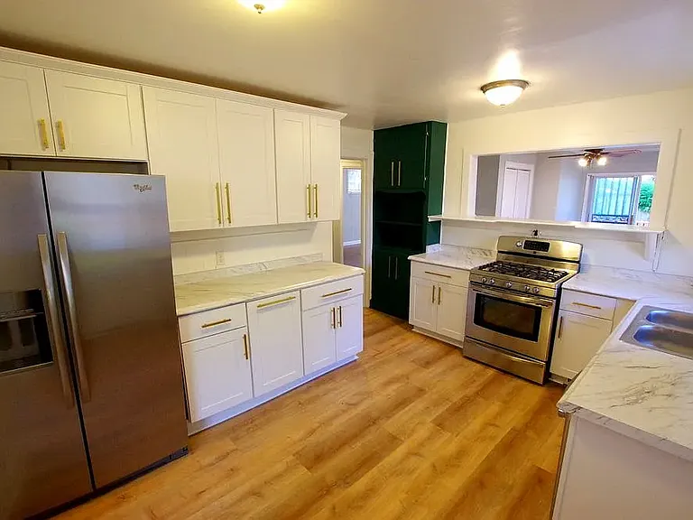 2606 School Ave — Photo 5