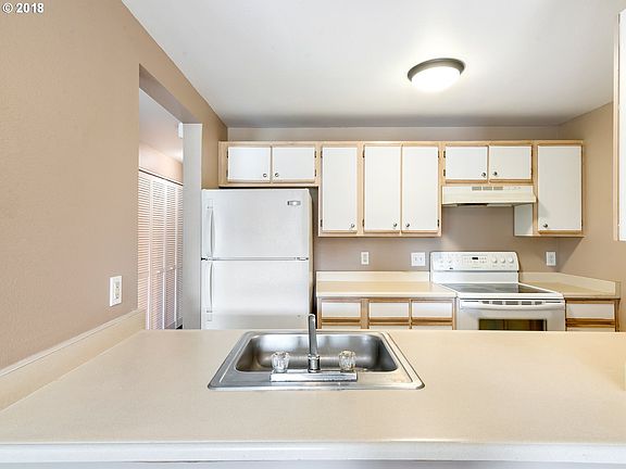 5th image of 6046 SE Drake St APT 125