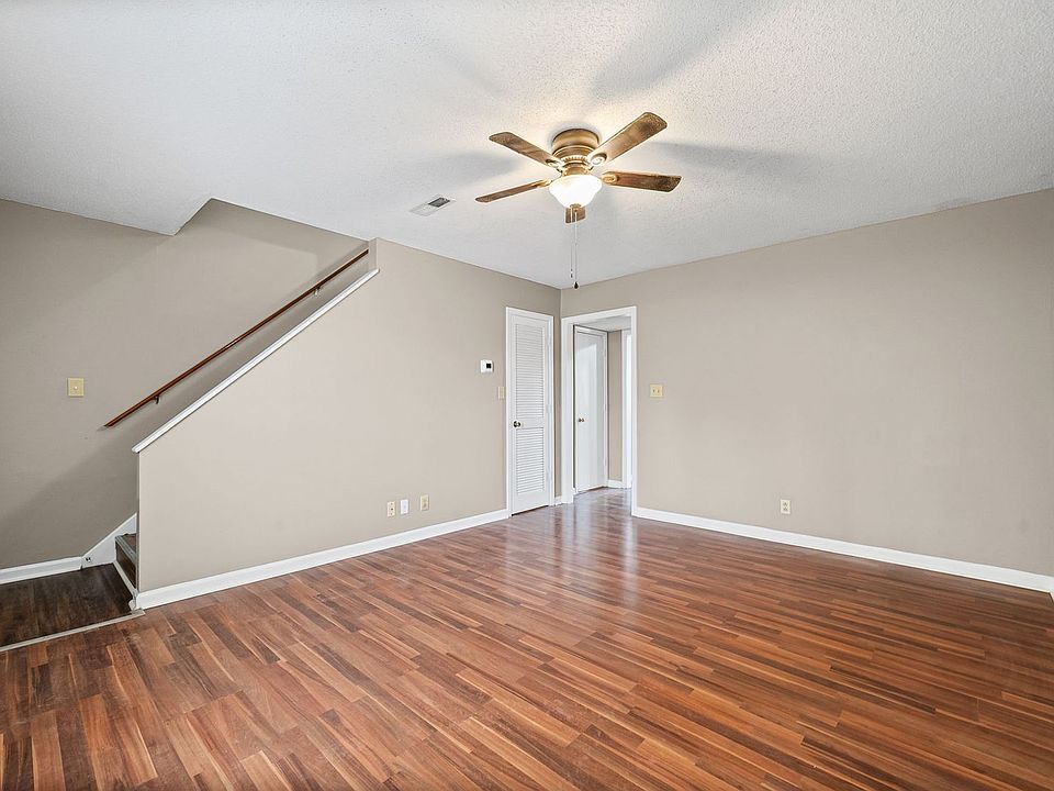 1st image of 480 Martha Ln #B