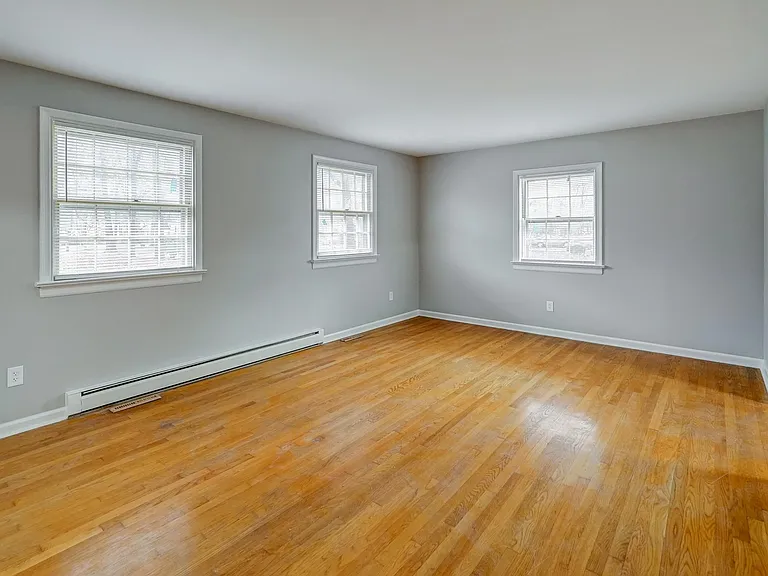 1621 Charrington Dr — Photo 9