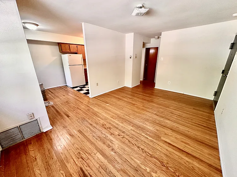 3413 Cresson St #1 — Photo 6