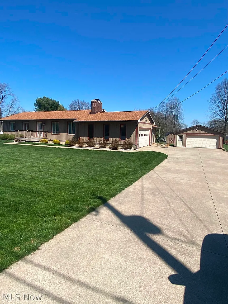 3857 Rangely Rd photo 1