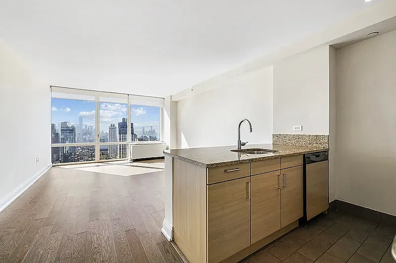 125 West 31st Street — Photo 1