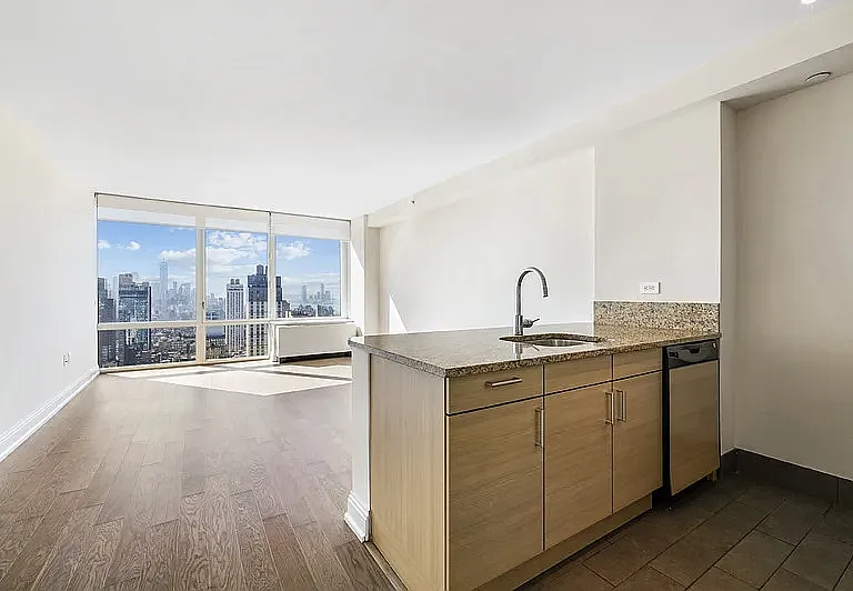 125 W 31st St #38K — Photo 1