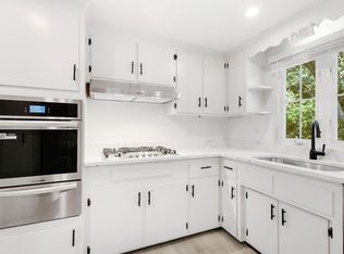 100 Hollingsworth Rd, Milton, MA 02186