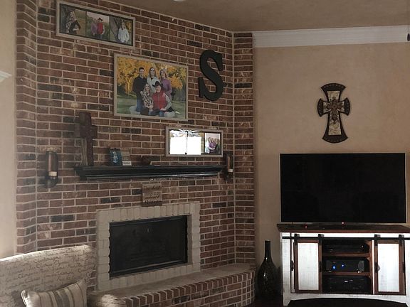 4th image of 1710 Hudson Oaks Dr