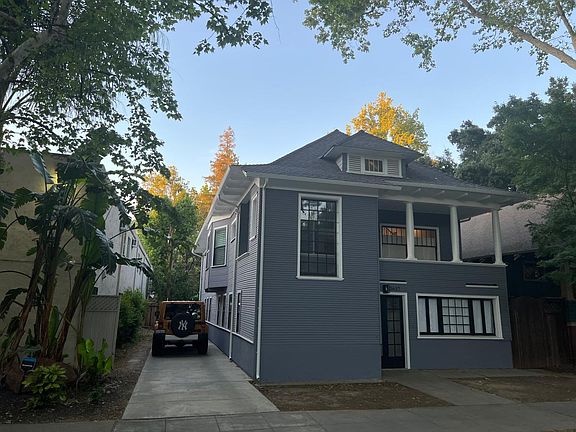 2nd image of 2627 G St #2627B