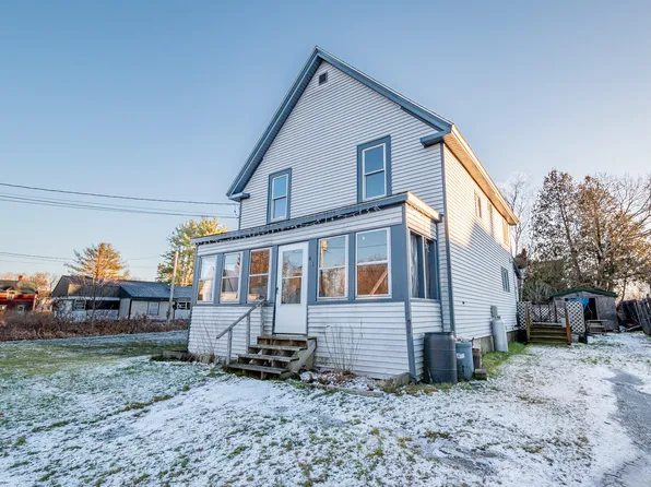 41 2nd Street, Milo, ME 04463