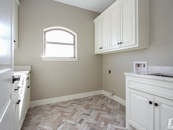 5th image of 1830 Castle Pines Dr