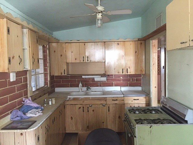 2nd image of 2613 S Mesa Ave