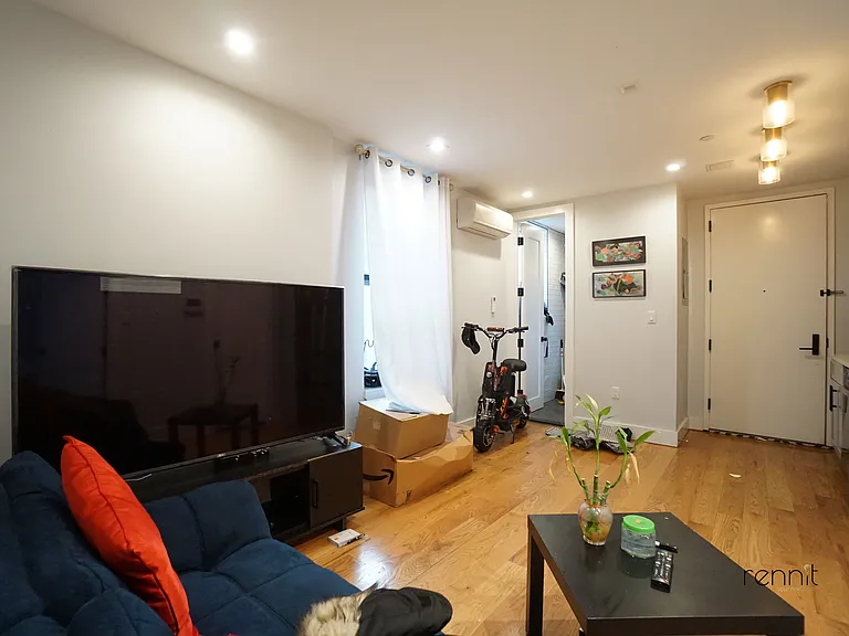 1160 Rogers Ave #3F — Photo 11