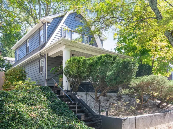 17 Grandview Avenue, Dobbs Ferry, NY 10522