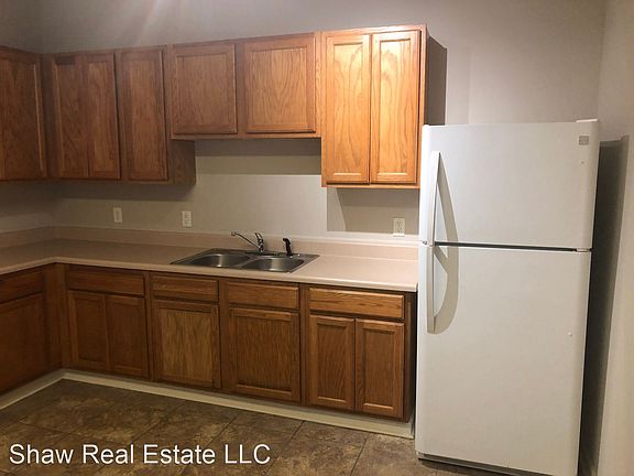 3rd image of 122 S 9th St APT 2