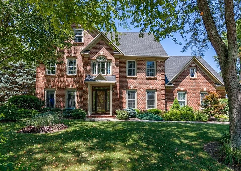 1st image of 74 Countryside Dr N