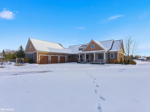 19350 33 Mile Rd, Armada, MI 48005