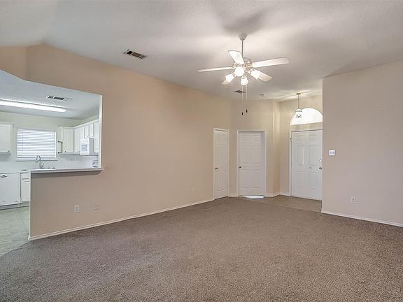 5th image of 1424 Pecan Creek Dr