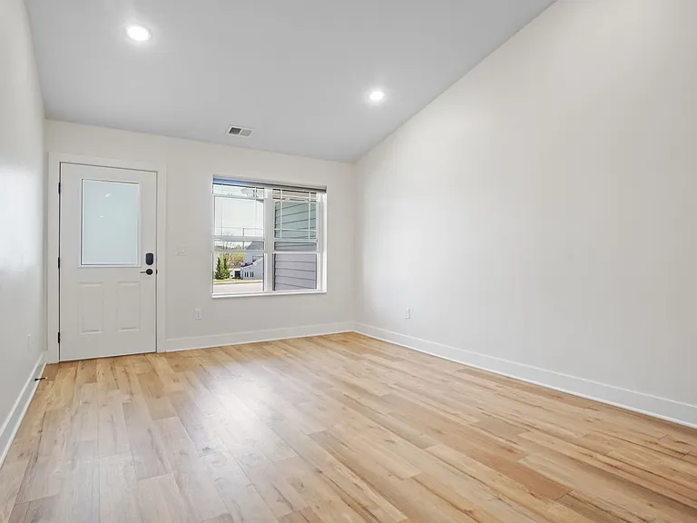 113 Eiche Dr — Photo 30