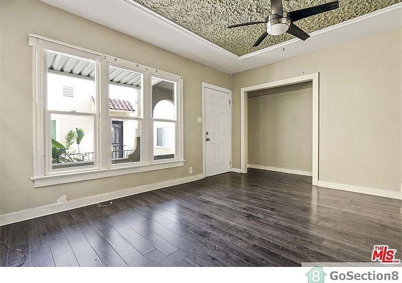 1st image of 619 S Soto St #34