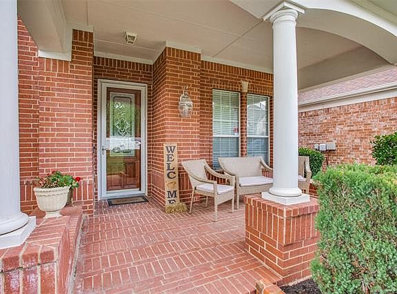 2nd image of 3404 Marymount Dr