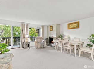 13558 37th Ave S APT 22, Tukwila, WA