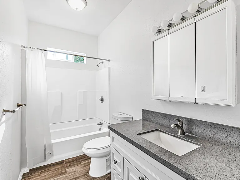1503 S. Shenandoah St. — Photo 18