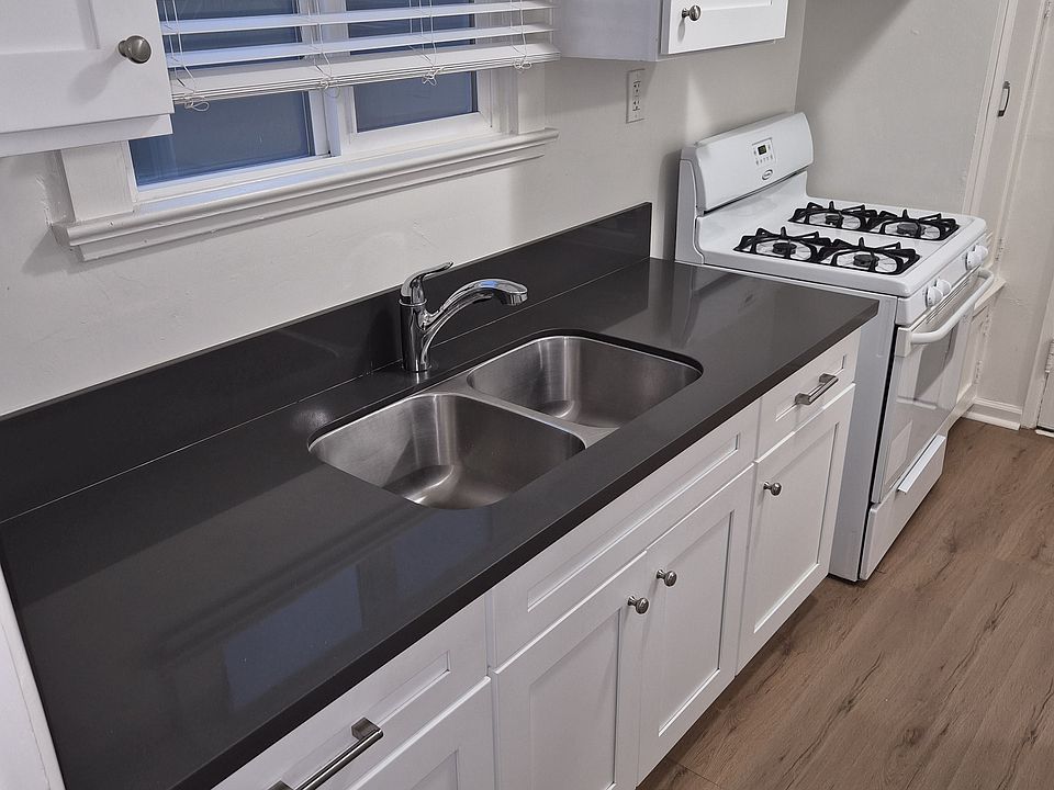 1st image of 809 E Orange St APT B