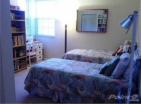 5th image of 1020 Sorrento Dr