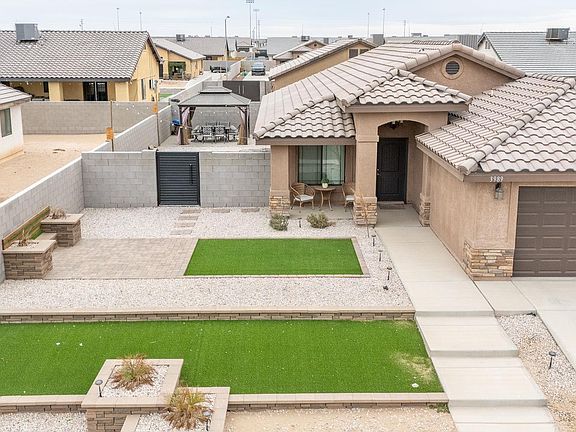 3rd image of 3989 E Hoyos St