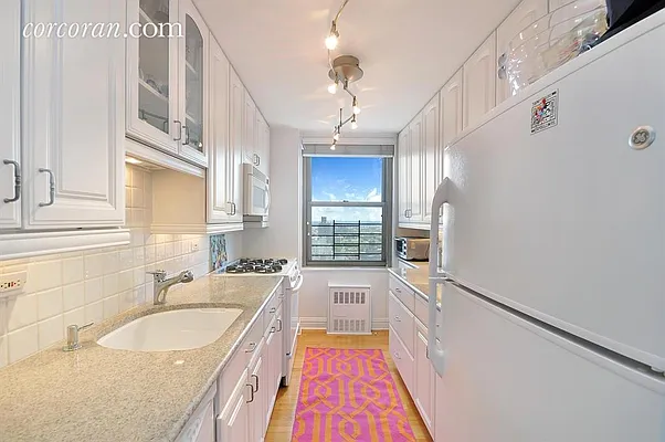 Rented by Corcoran | media 4