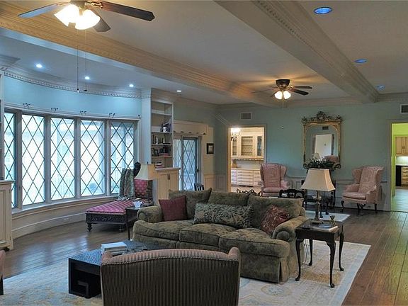 5th image of 1612 Bowie Cir