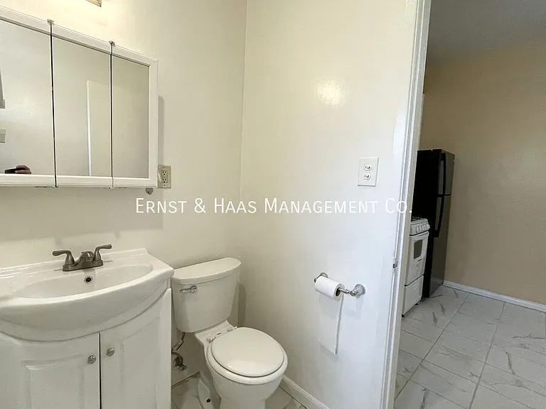 1641 Loma Ave #8 — Photo 8