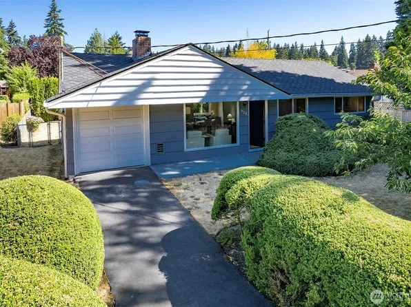 1924 NE 130th Place, Seattle, WA 98125