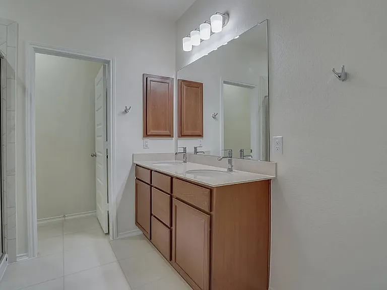 1625 Garlock Dr — Photo 6
