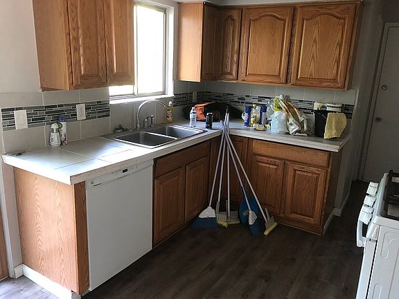 4th image of 8177 Kenwick Dr