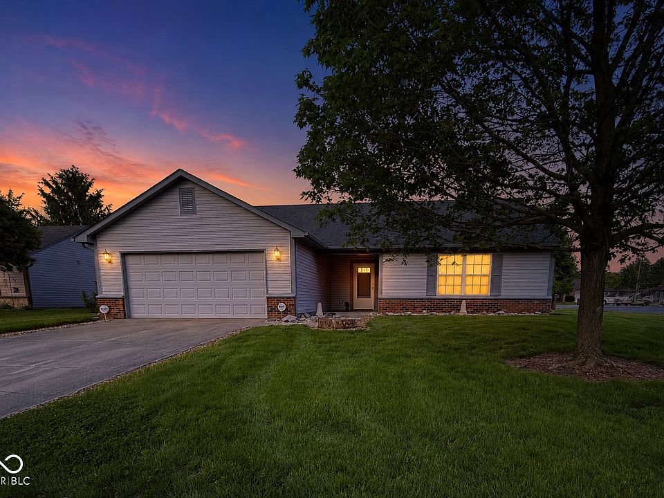1st image of 901 Peony Ln