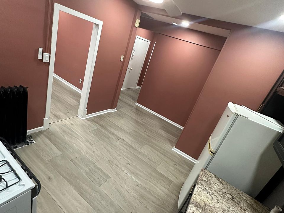 1st image of 12822 Winchester Ave #2