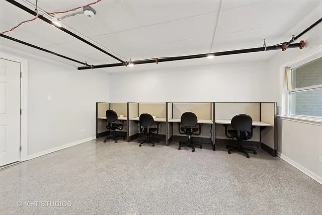 515 N Cass Ave #2H — Photo 17