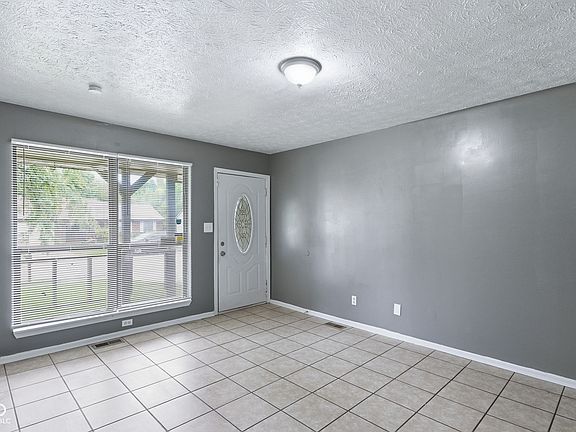 4th image of 3242 N Pawnee Dr