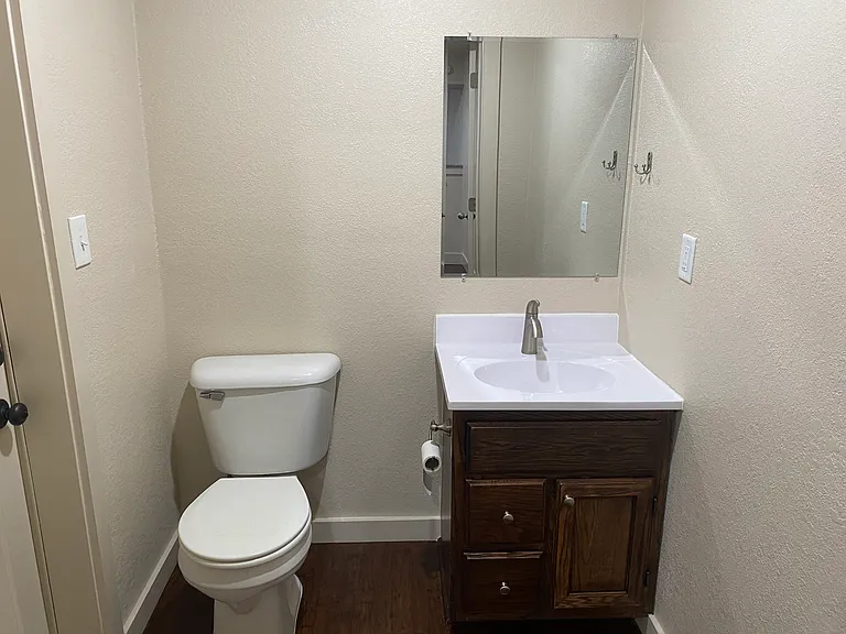 906 Frisco St #2 — Photo 4