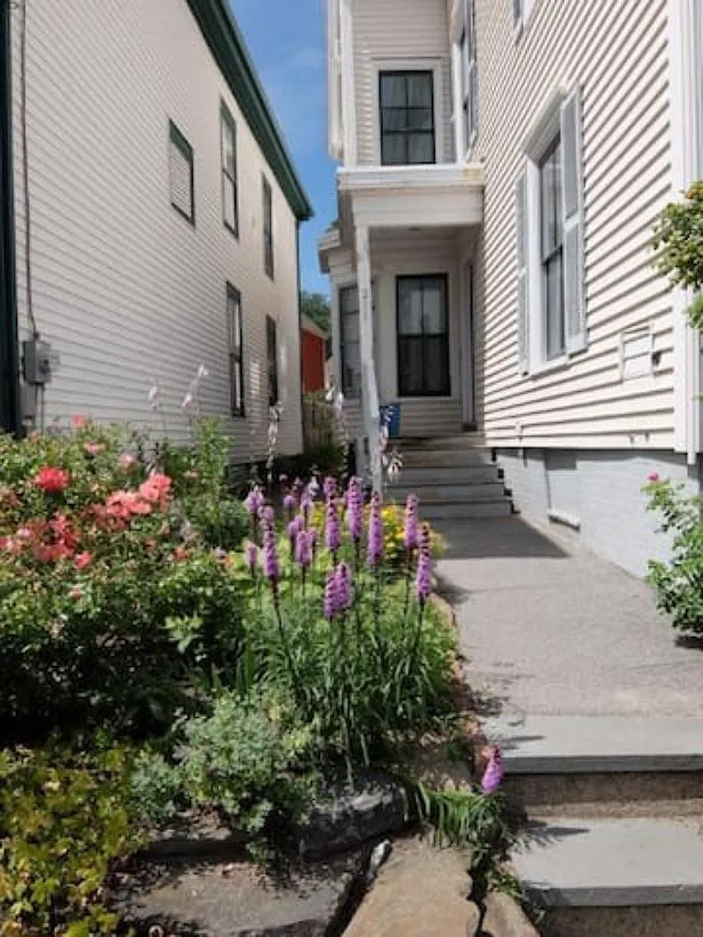 1 bed, $1,657 — Photo 3