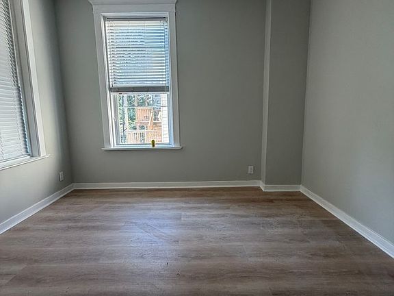 2nd image of 3223 S Lituanica Ave