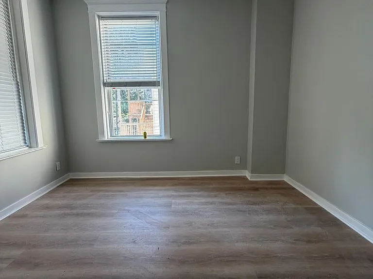 3223 S Lituanica Ave — Photo 2