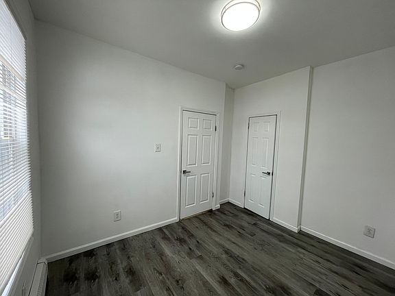 5th image of 22 Clifford St #2B