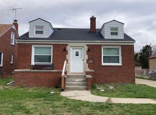 16255 Forest Ave, Eastpointe, MI 48021