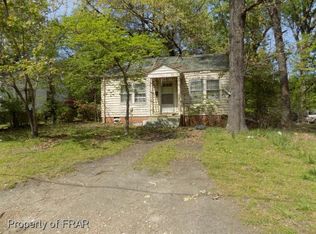 1101 Goldsboro Ave, Sanford, NC 27330