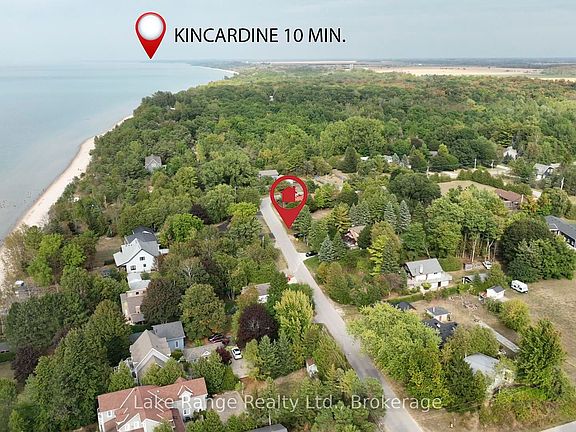 3rd image of 137 Bell Dr